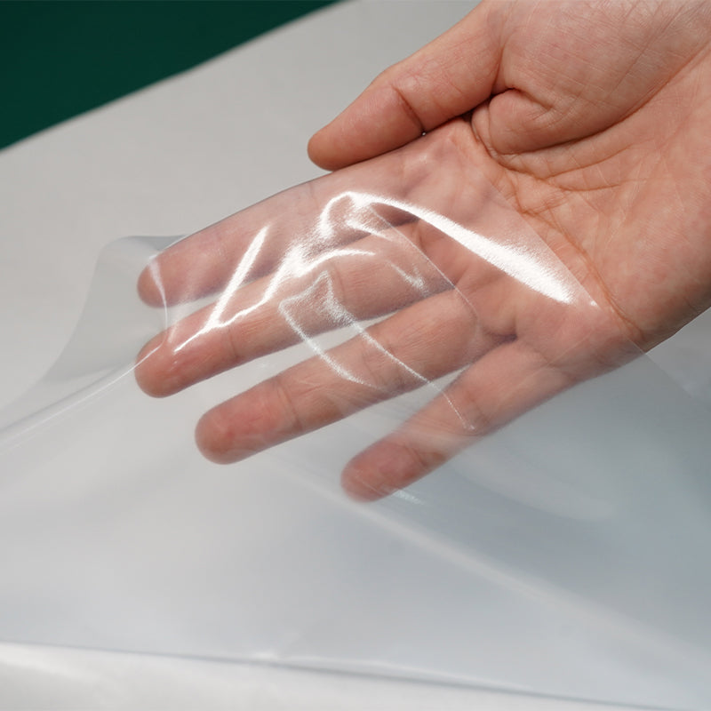 Dazhen TPU hot melt film, high temperature and high elasticity film, seamless Adhesive film, clothing hot melt film model: DZ-342N Width: 1524MM Length: 100M Starting lot size 100m Double-sided recombination washable adhesive